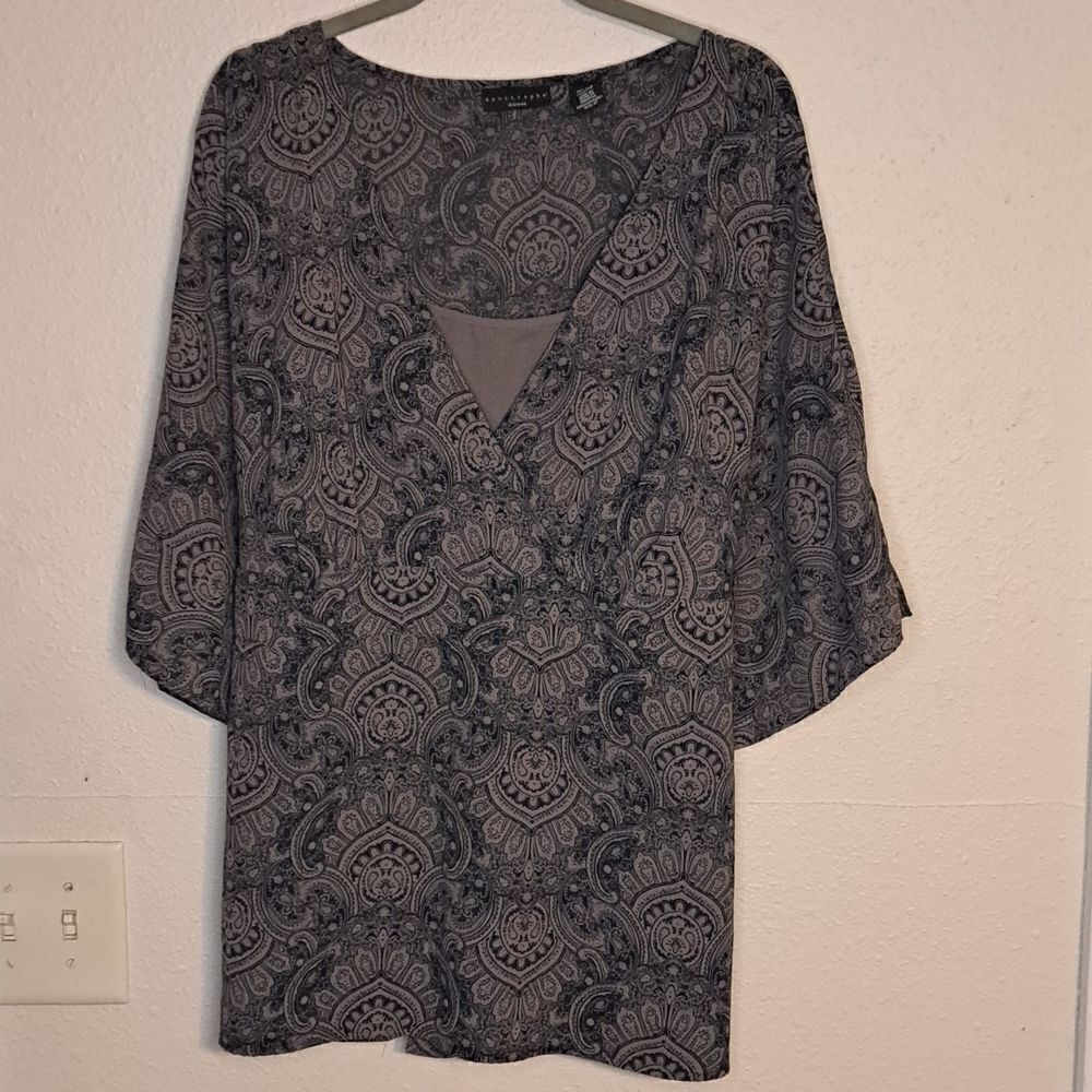 Apostrophe blouse size 20 - 22 W